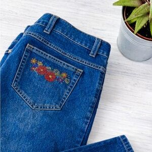 Women’s Haggar Petite Embroidered Straight Leg Jeans. Size 12